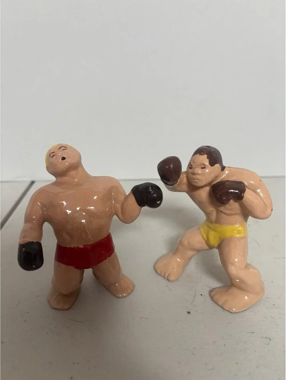 Vintage boxing figurines made in Japan - salt and pepper shaker